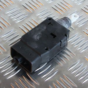 FUD500030 | Actuator - Central Locking | Defender 2002-2016 - Land ...